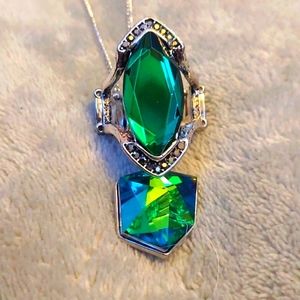 Emerald Green UV Reflective Necklace & Ring Set